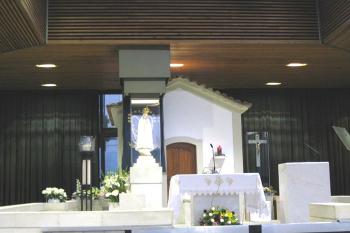 Bazilika Panny Marie Růžencové v portugalském městě Fátima. (© Pavel Vítek 06/2005)