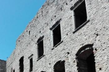 nádvorní průčelí renesančního biskupského paláce (© Jan P. Štěpánek 05/2016)