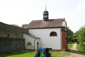Pohled od východu na kapli sv. Ondřeje (© Jan P. Štěpánek 06/2006)