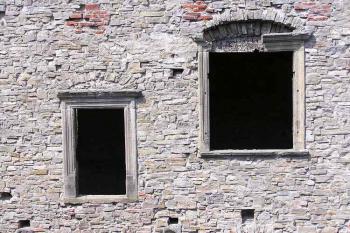 ých ostění dveří a okna na tzv. Khuenovském paláci (© Jan P. Štěpánek 06/2006)