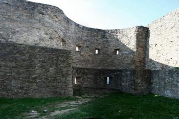 interiér okrouhlé bašty při 5. brána ( © Pavel Zany Komárek 30.9. 2006)