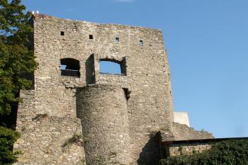 Pohled na vnitřní hrad s opevněním (© Miroslav BITTER 06/2005)