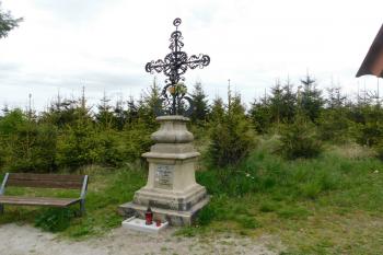 kříž z roku 1850 (© Milan Caha  05/2021)
