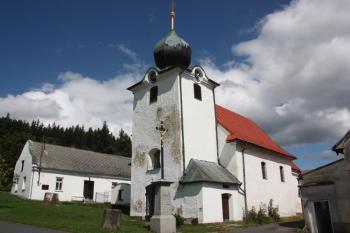 Kostel od jihozápadu ( © Ivan Grisa 08/2011)