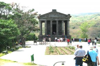 Antický chrám v arménském Garni (© Pavel Vítek 07/2008)