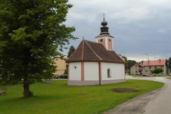 kaple od severovýchodu (© Marcela Váňová  07/2021)