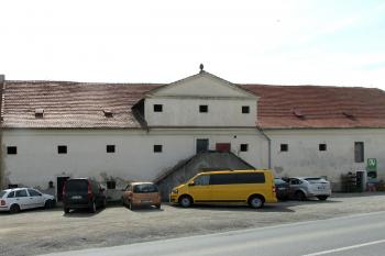 Sýpka ve Smečně  (© Pavel Vítek  052021)