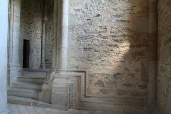 Kaple - horní patro, sokl východní stěny lodi (© Ivan Grisa, 05/2008)