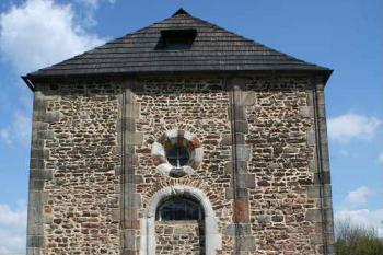 Kaple - západní průčelí (© Ivan Grisa, 05/2008)