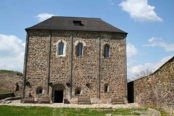Kaple - jižní průčelí (© Ivan Grisa, 05/2008)