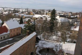 Výhled z věže zámku ( © Jiří Čížek 1/2004)