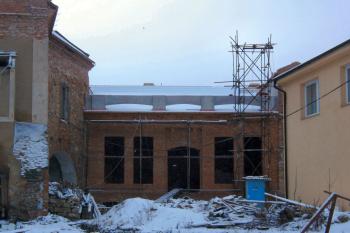 Jižní palác - fasáda (© Dmitry Eremeev, 01/2010)