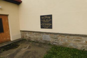 pamětní deska přestavby kostela (© Milan Caha  06/2021)