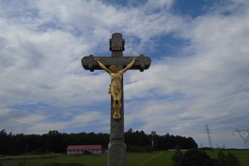 hormí část (krucifix) s ukřižovaným Ježíšem Kristem (© Marcela Vňová  07/2021)