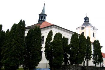Kostel sv. Bartoloměje ( © Pavel Vítek 12/2006)