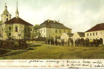 staré náměstí na historické pohlednici (© anon.)