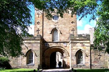 Hrad v anglickém městě Durham (© Pavel Vítek 08/2006)