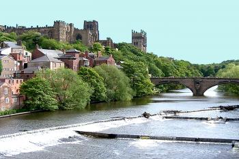 Hrad a katedrála v anglickém městě Durham (© Pavel Vítek 08/2006)