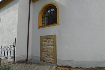 zazděný boční vchod od jihovýchodu (© Marcela Váňová  07/2021)