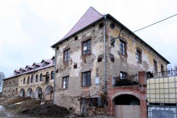 pohled od jihovýchodu ( © Pavel Zany Komárek 13.2. 2005)