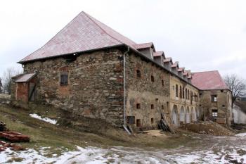 pohled od jihozápadu ( © Pavel Zany Komárek 13.2. 2005)