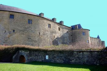Hrad a pevnost ve francouzském Sedanu ( © Pavel Vítek 06/2005)