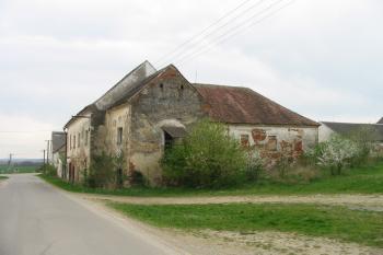 Pohled od sz. (© Dušan Dohňanský  04/2016)