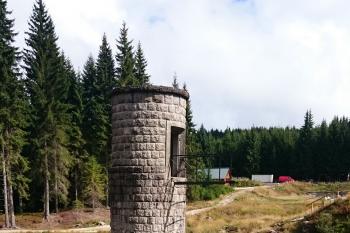 Protržená přehrada (© Taribo, 09/2015)
