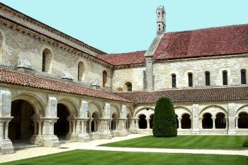 Klášter Fontenay nedaleko Dijonu ve Francii (© Pavel Vítek 06/2005)
