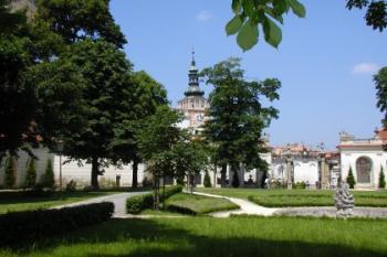 Mikulov - zámecká zahrada (2003 ©Martin KLIMÁNEK)