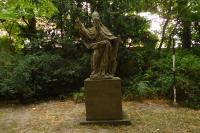 sochy sv. Vojtěcha, sv. Šebestiána, sv. Josefa, sv. Jana Nepomuckého