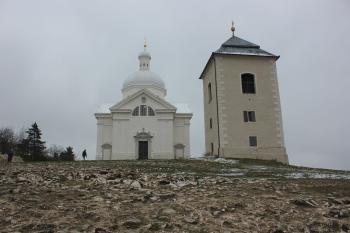 kaple sv. Šebestiána se zvonicí (© Luděk Vláčil  04/2023)