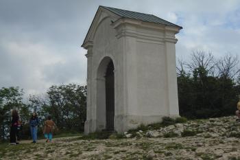 kaplička Přibíjení Ježíše na kříž (© Jaroslav Špiroch  05/2024)