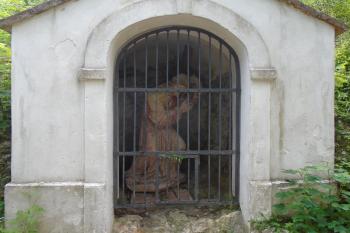 kaplička První poklesnutí (© Jaroslav Špiroch  05/2024)