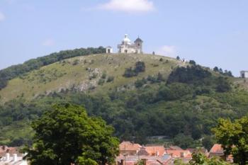 Svatý kopeček - kostel sv. Šebestiána (2003 ©Martin KLIMÁNEK)