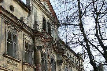 Západní průčelí ( © Petr Turyna 01/2006)