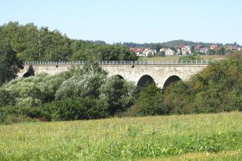 Kamenný železniční viadukt u Milevska. (© Pavel Vítek  09/2021)