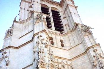 Katedrála sv. Petra a Pavla ve francouzském městě Troyes. (© Pavel Vítek 06/2005)