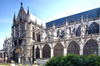 Katedrála sv. Petra a Pavla ve francouzském městě Troyes. (© Pavel Vítek 06/2005)