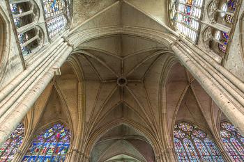 Katedrála sv. Petra a Pavla ve francouzském městě Troyes. (© Pavel Vítek 06/2005)