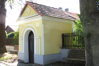 Kaplička sv. Jana Nepomuckého v Dražicích u Tábora (© Pavel Vítek  09/2021)