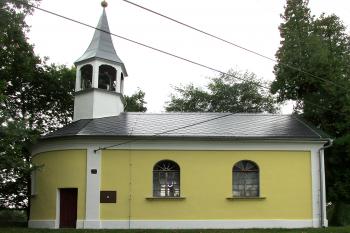 Kaple svaté Anny ve Vítkově, místní části České Lípy. (© Pavel Vítek 09/2021)