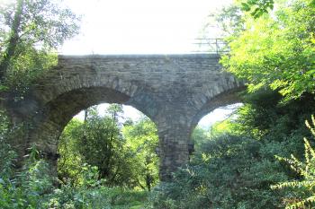 Kamenný železniční viadukt u Pacova. (© Pavel Vítek  09/2021)