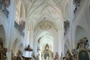 klášter benediktinů/premonstrátů s kostelem Narození Panny Marie-Želiv (© Vlastislav Mareček, 08/2016)