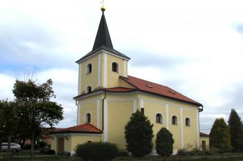 Kostel Panny Marie Sedmibolestné v Šubířově, okr. Prostějov (© Pavel Vítek  10/2021)