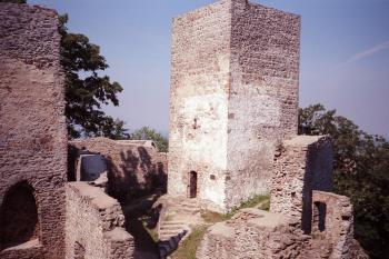 zřícenina hradu Choustník (© Vlastislav Mareček, 07/1990)