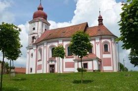Líšťany-kostel (© plzenskonakole.cz  7/2018)