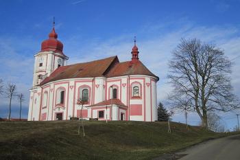 Líšťany-kostel (© Pavel Cvrček Creative Commons 1/2014)