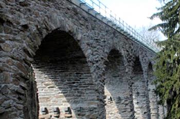 Kamenný železniční viadukt u obce Dobronice u Chýnova (© Pavel Vítek  09/2021)