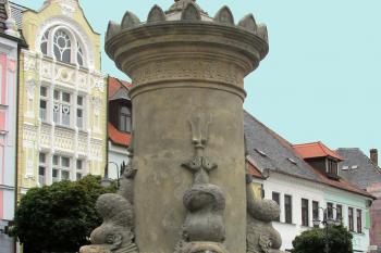 Kašna na náměstí v České Lípě (© Pavel Vítek  10/2021)